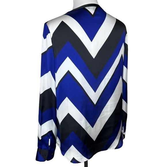 Lauren Ralph Lauren Retro Chevron Print Blouse Size PM Cobalt Blue Black White - Picture 2 of 12